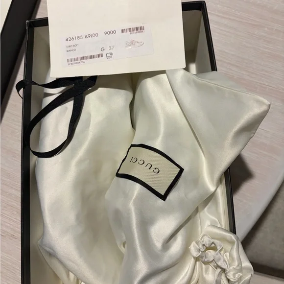 Gucci Cream White Shoes and Satin Dust Bag - Picture 2 of 10